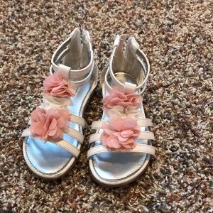 Seychelles Shoes - Super cute gladiators! Pink and white! Seychelles Shoes - Super cute gladiators! Pink and white!